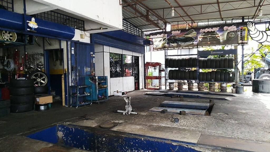 Zizep Tyre & Exhaust Service Center Kepala Batas